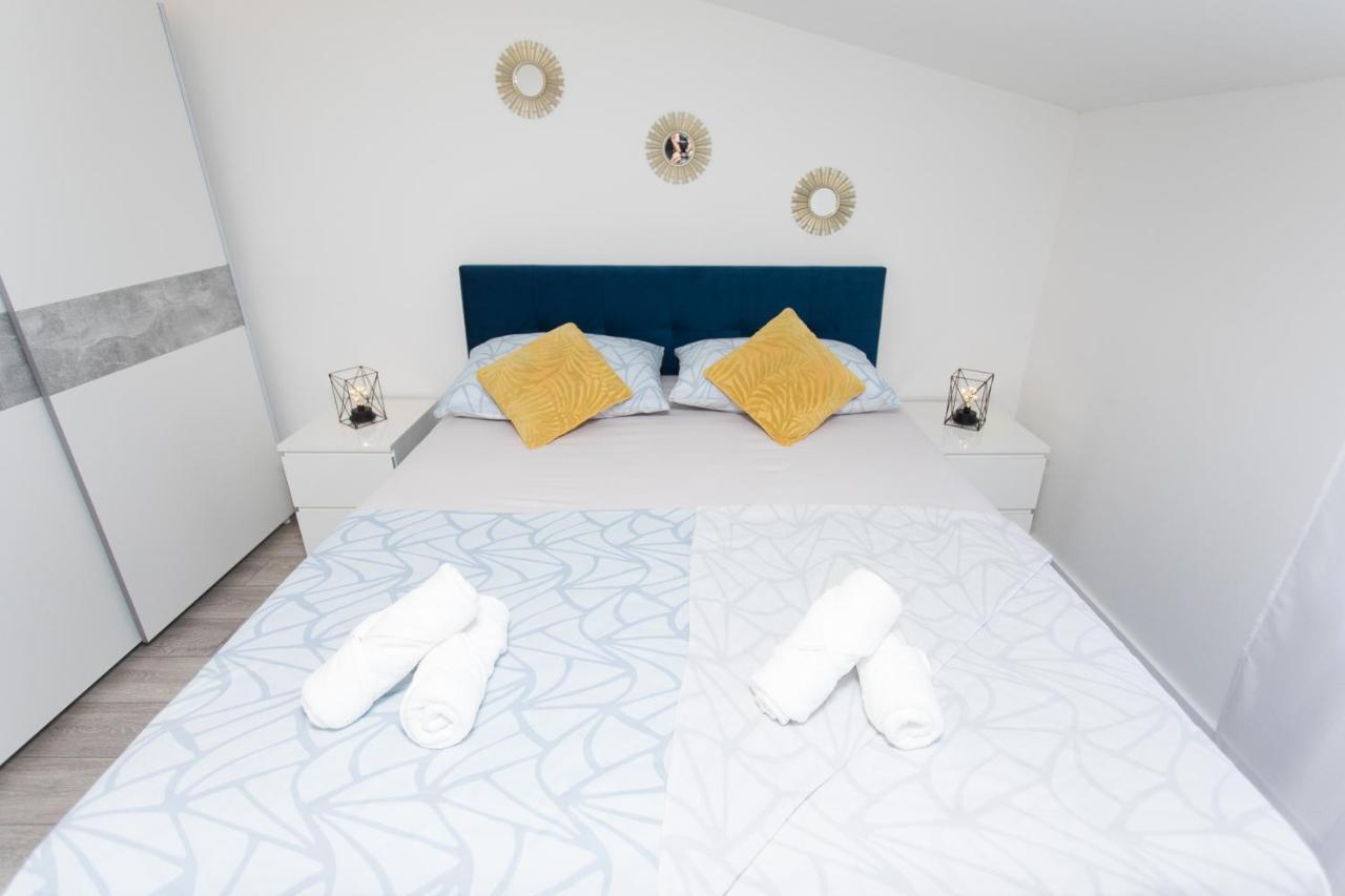 Apartment Gold Podstrana Luaran gambar
