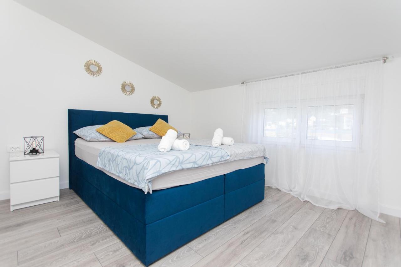 Apartment Gold Podstrana Luaran gambar