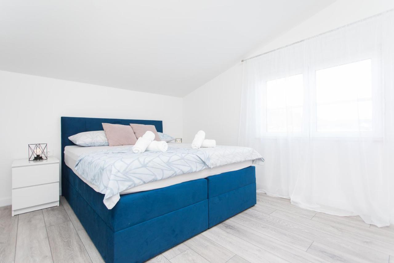 Apartment Gold Podstrana Luaran gambar