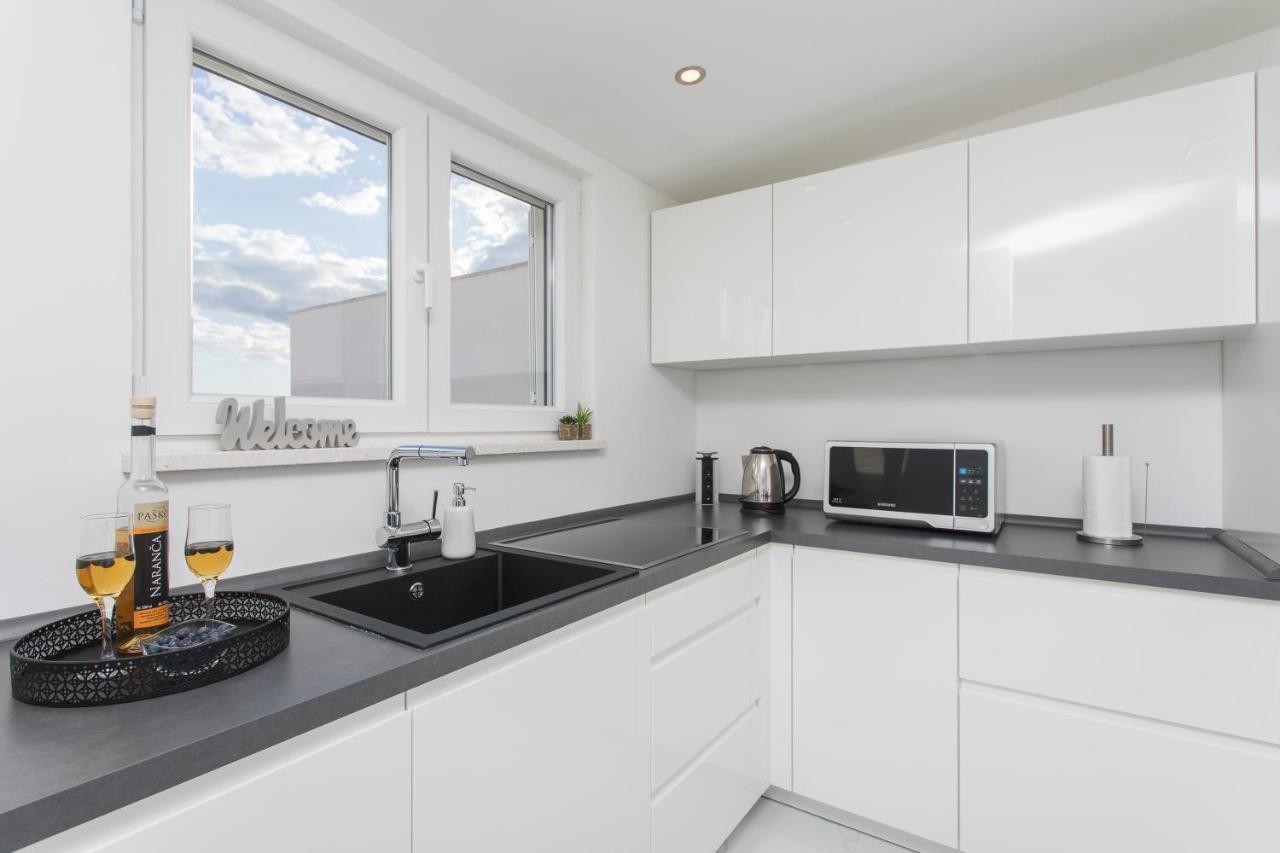 Apartment Gold Podstrana Luaran gambar